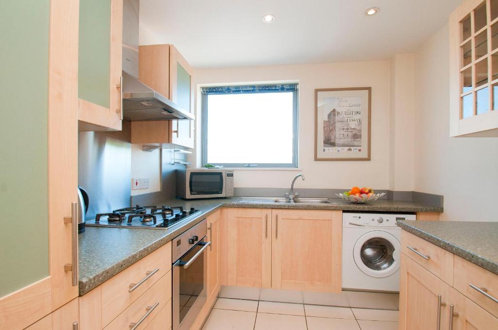 Cleyro Serviced Apartments - Harbourside Bristol Quarto foto