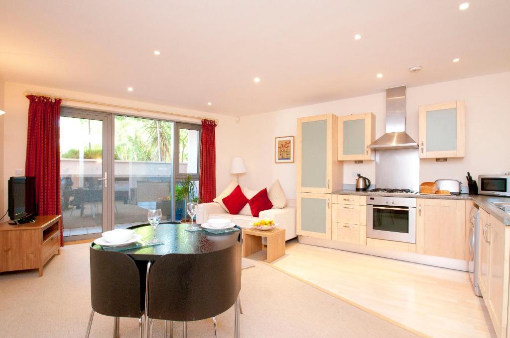 Cleyro Serviced Apartments - Harbourside Bristol Quarto foto