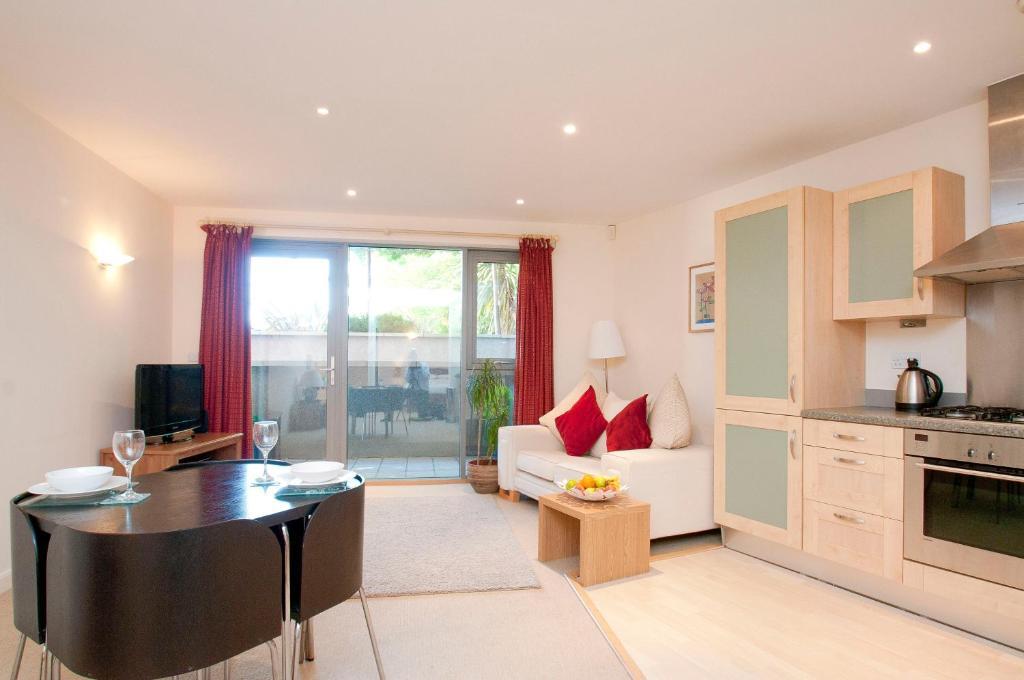 Cleyro Serviced Apartments - Harbourside Bristol Quarto foto